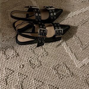 Mix No. 6 Black Flats with Buckle and Eyelet Design